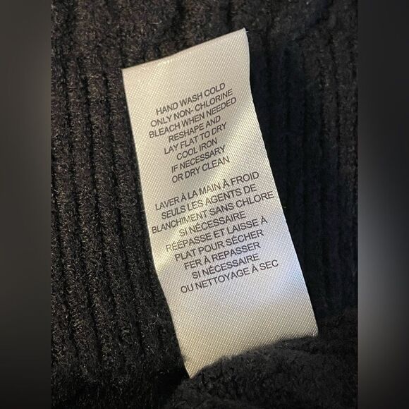 Tahari Faux Leather Puff Sleeve Sweater Black Cable Knit M - Picture 8 of 8